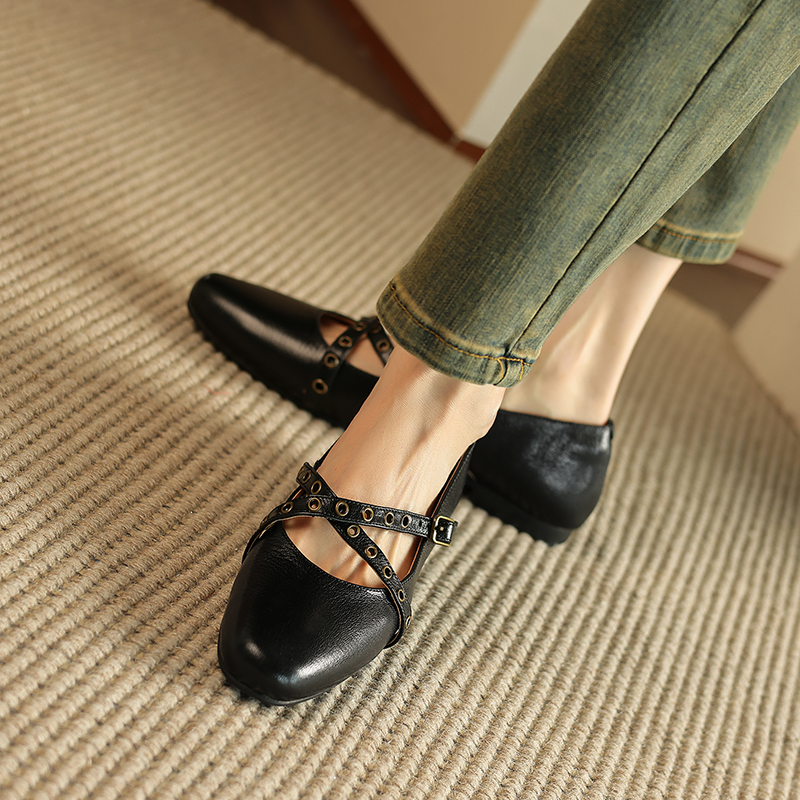 Retro Cross Strap Mary Jane Shoes for Women - Flat Square Toe, Shallow Mouth, Genuine Leather Soft Sole, Size 40 Retro Cross Strap Mary Jane Shoes for Women - Flat Square Toe, Shallow Mouth, Genuine Leather Soft Sole, Size 40