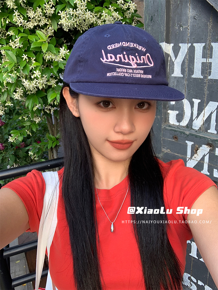 Retro Flat-Brim Blue Embroidered Baseball Cap for Women and Men - 2025 American Style Fashion Accessory Retro Flat-Brim Blue Embroidered Baseball Cap for Women and Men - 2025 American Style Fashion Accessory