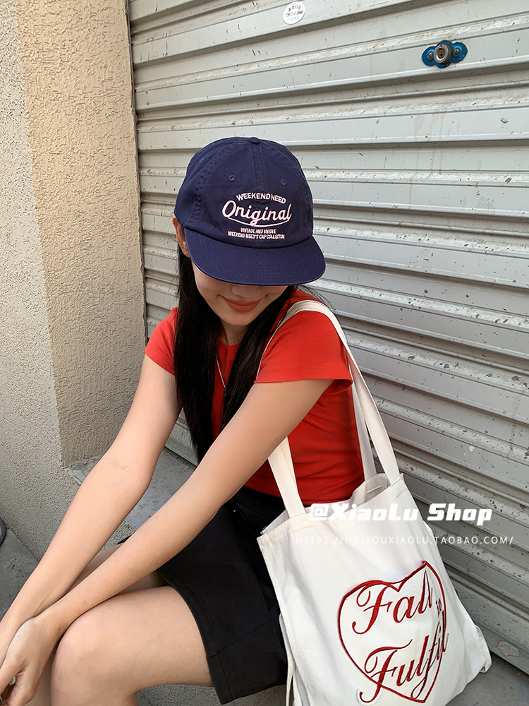 Retro Flat-Brim Blue Embroidered Baseball Cap for Women and Men - 2025 American Style Fashion Accessory Retro Flat-Brim Blue Embroidered Baseball Cap for Women and Men - 2025 American Style Fashion Accessory