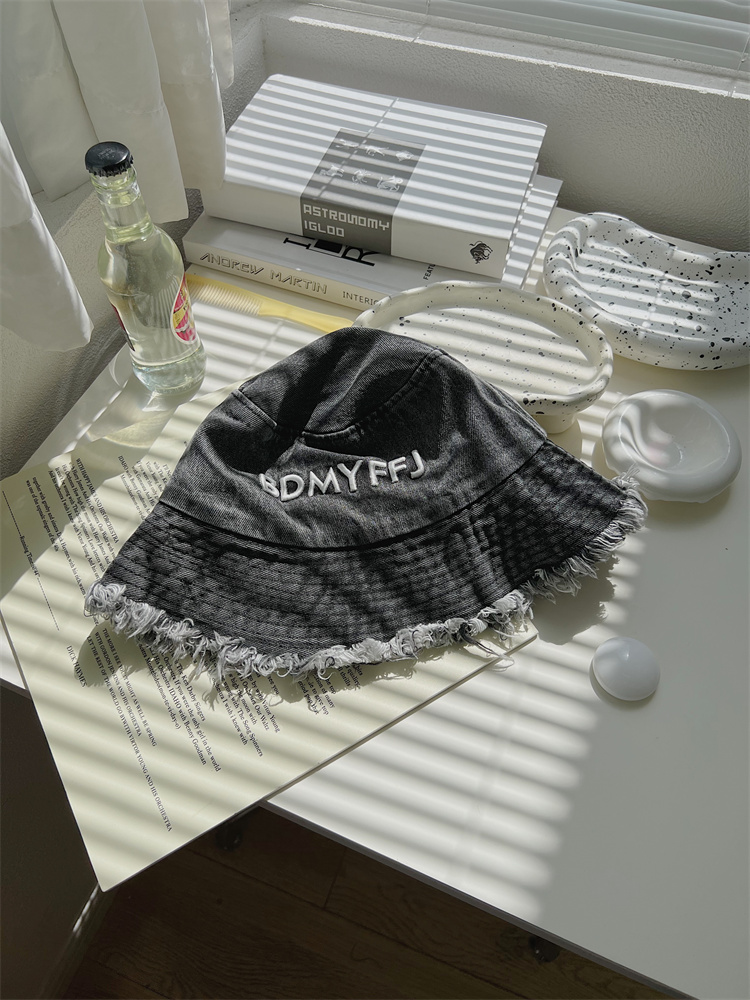 Retro Frayed Denim Fisherman Hat - Versatile Summer Bucket Hat for Sun Protection, Face-Flattering Style