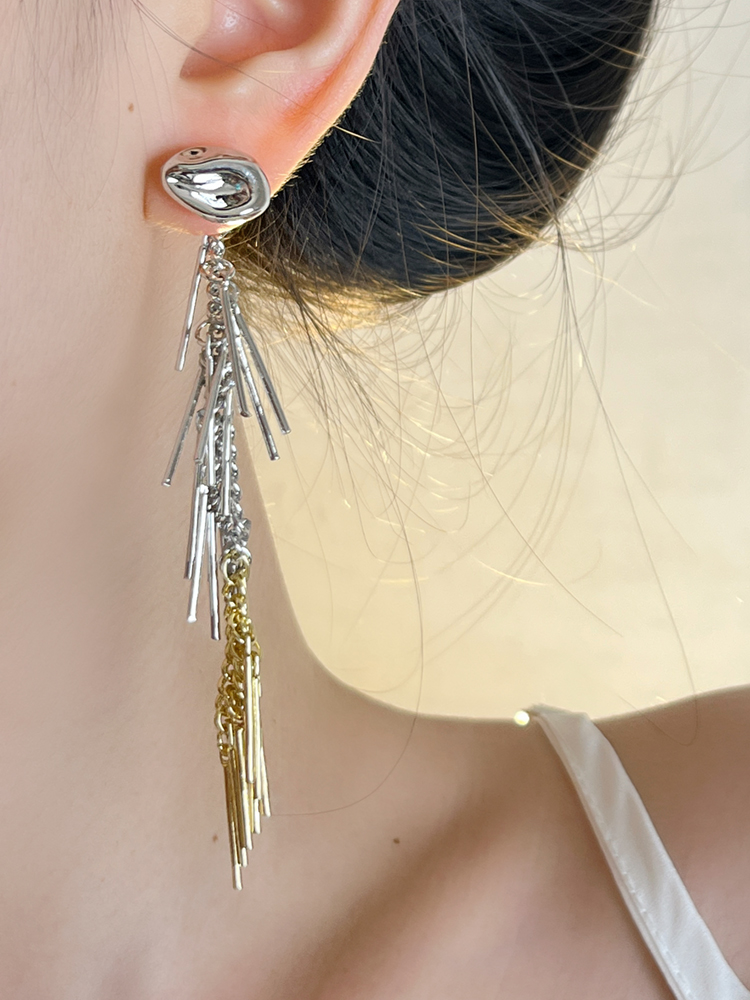 Retro Gold and Silver Color-Blocking Tassel Asymmetrical Long Earrings for Women - Light Luxury High-End Fashion Jewelry Retro Gold and Silver Color-Blocking Tassel Asymmetrical Long Earrings for Women - Light Luxury High-End Fashion Jewelry