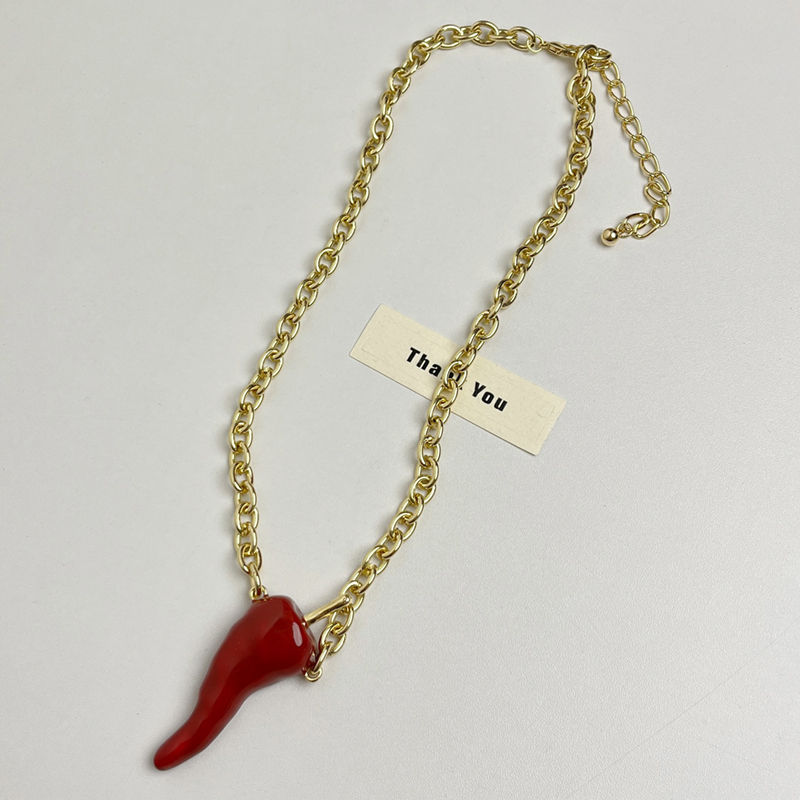 Retro Gold Dripping Oil Red Pepper Spliced Necklace for Women - Light Luxury Clavicle Chain for Autumn Winter 2025 Retro Gold Dripping Oil Red Pepper Spliced Necklace for Women - Light Luxury Clavicle Chain for Autumn Winter 2025