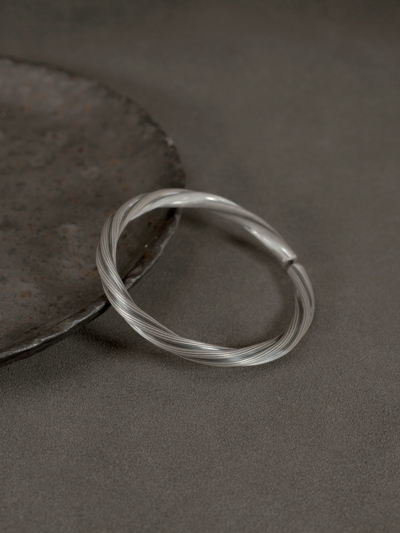 Retro Handmade Non-Fish 999 Silver Open Cuff Bracelet for Women & Men - Personalized Versatile Design, Trendy Fashion Accessory