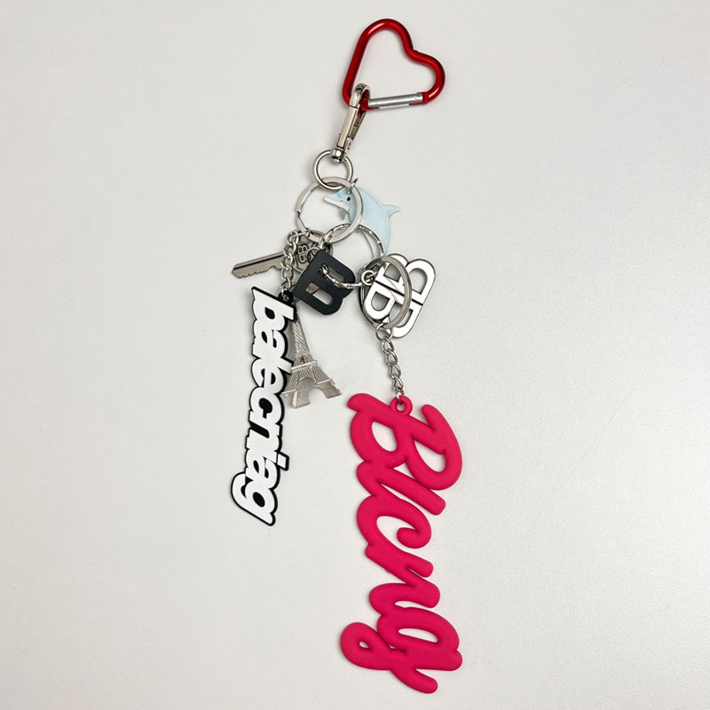 Retro Heart Eiffel Tower Keychain Pendant - Fashionable Lock Buckle Metal Handbag Decoration Accessory Retro Heart Eiffel Tower Keychain Pendant - Fashionable Lock Buckle Metal Handbag Decoration Accessory