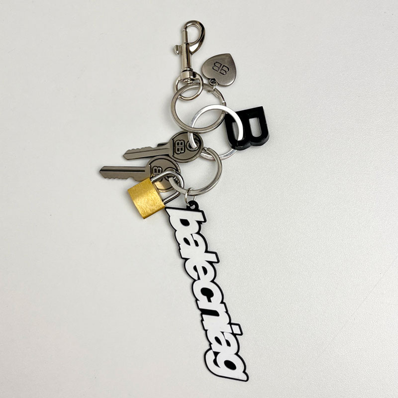 Retro Heart Eiffel Tower Keychain Pendant - Fashionable Lock Buckle Metal Handbag Decoration Accessory Retro Heart Eiffel Tower Keychain Pendant - Fashionable Lock Buckle Metal Handbag Decoration Accessory