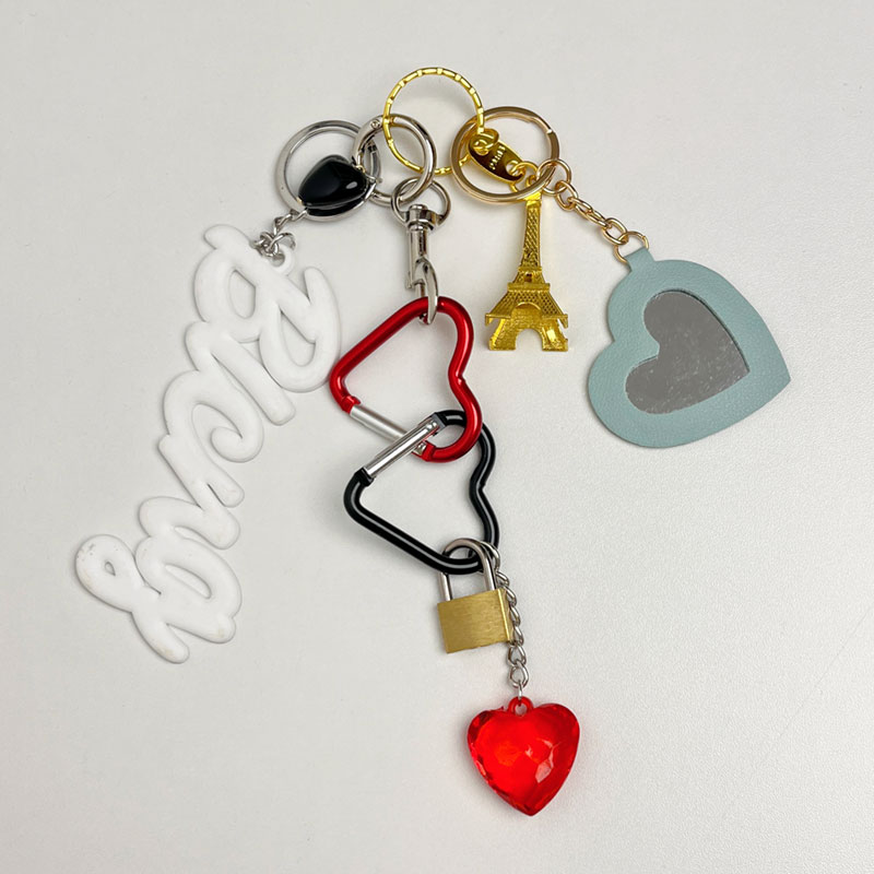 Retro Heart Eiffel Tower Keychain Pendant - Fashionable Lock Buckle Metal Handbag Decoration Accessory Retro Heart Eiffel Tower Keychain Pendant - Fashionable Lock Buckle Metal Handbag Decoration Accessory