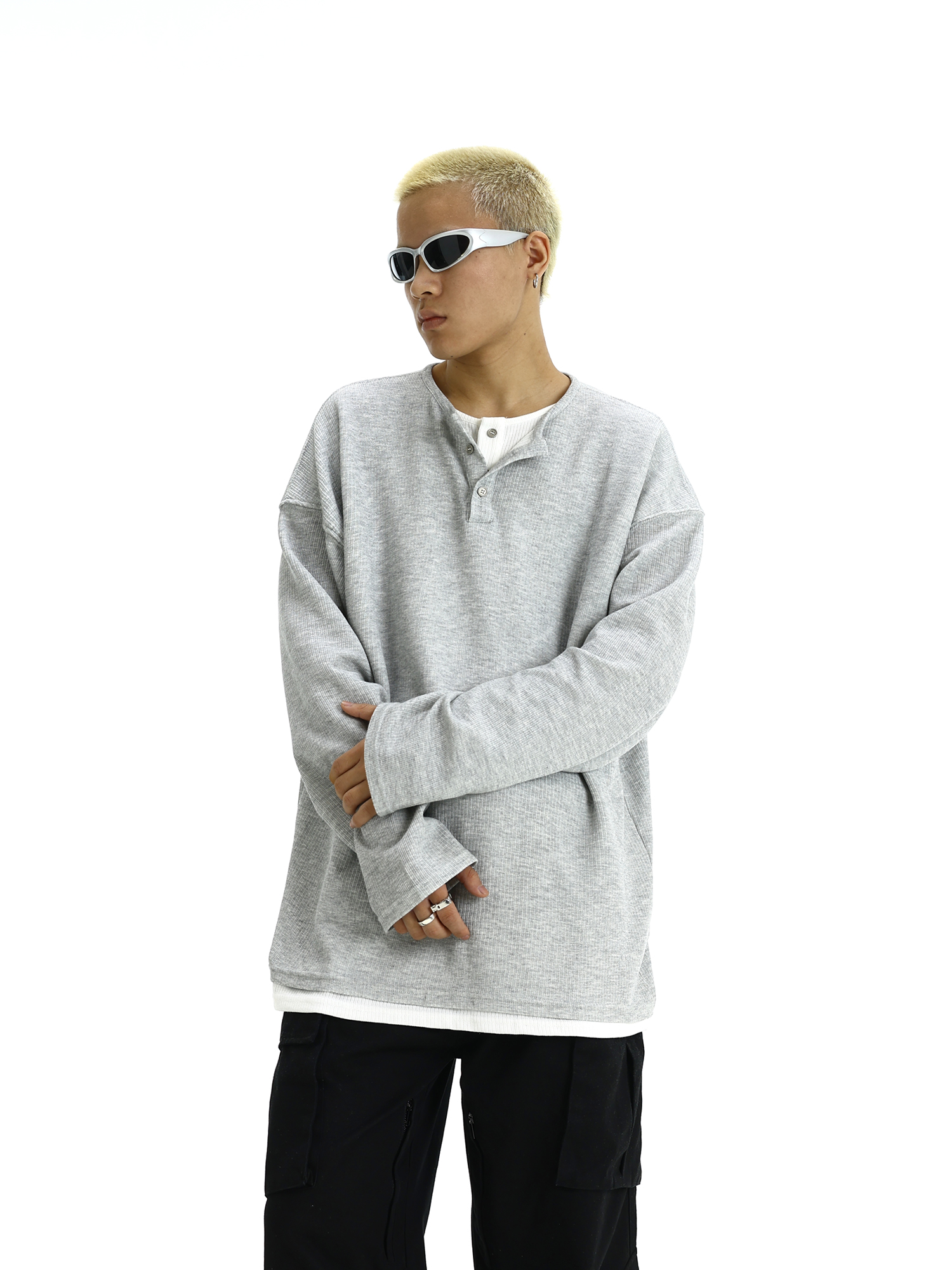 Retro High-End Men's Sweatshirt, Faux Two-Piece Long Sleeve Streetwear Top, Stylish Loose Fit Fashion Tee Retro High-End Men's Sweatshirt, Faux Two-Piece Long Sleeve Streetwear Top, Stylish Loose Fit Fashion Tee