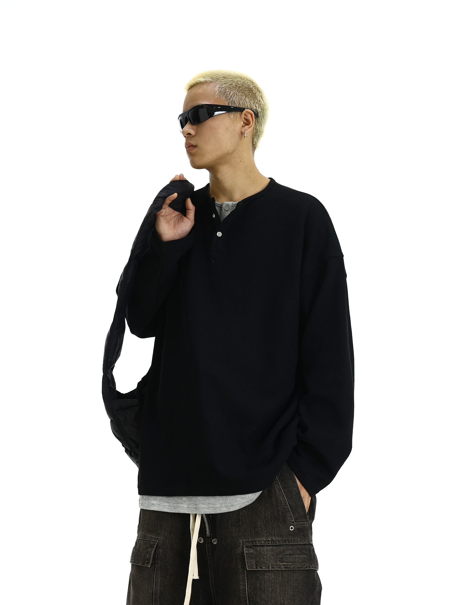 Retro High-End Men's Sweatshirt, Faux Two-Piece Long Sleeve Streetwear Top, Stylish Loose Fit Fashion Tee Retro High-End Men's Sweatshirt, Faux Two-Piece Long Sleeve Streetwear Top, Stylish Loose Fit Fashion Tee