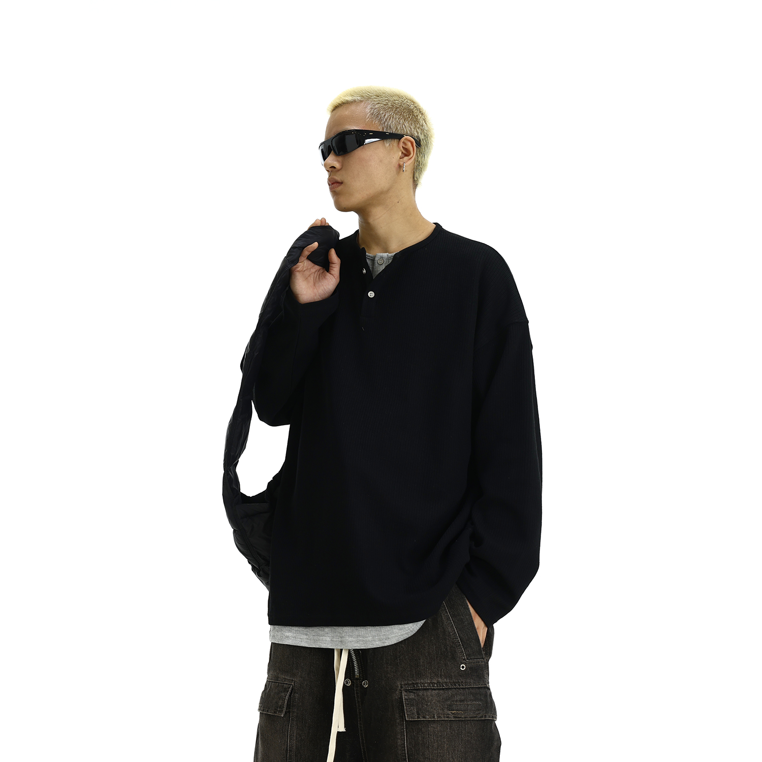 Retro High-End Men's Sweatshirt, Faux Two-Piece Long Sleeve Streetwear Top, Stylish Loose Fit Fashion Tee Retro High-End Men's Sweatshirt, Faux Two-Piece Long Sleeve Streetwear Top, Stylish Loose Fit Fashion Tee