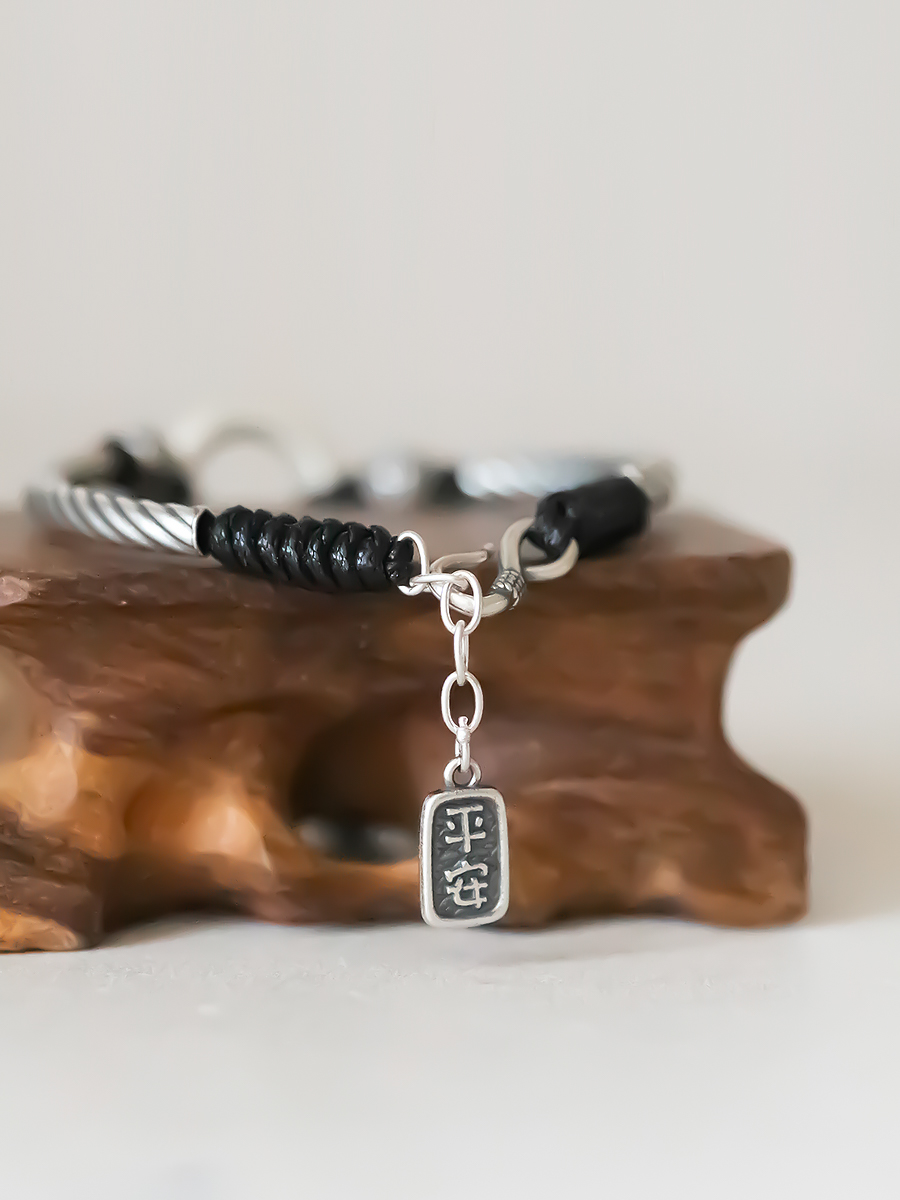 Retro High-End Pure Silver Safety Buckle Bracelet for Men and Women - Vintage Finish Hand Rope Design Retro High-End Pure Silver Safety Buckle Bracelet for Men and Women - Vintage Finish Hand Rope Design