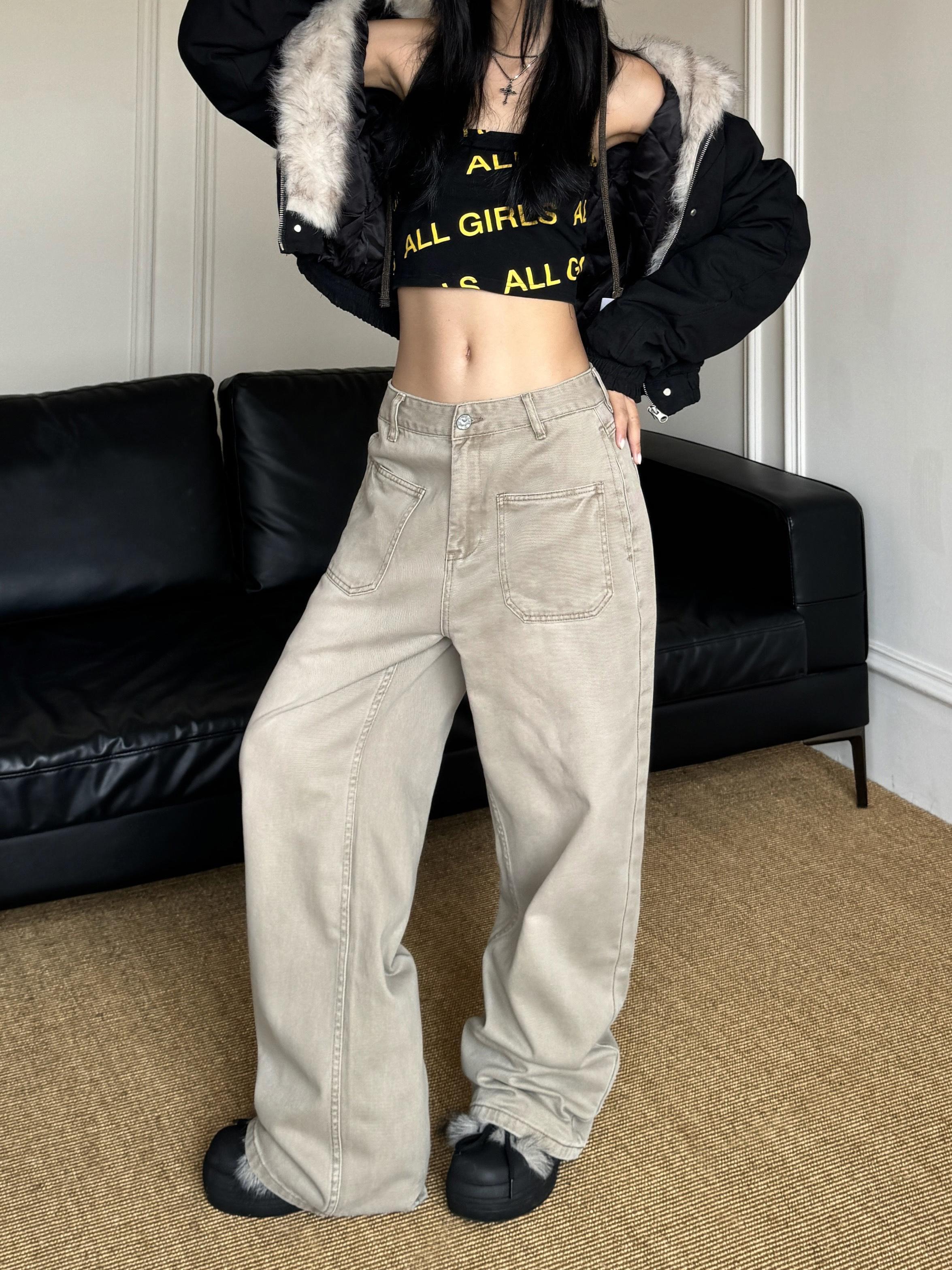 Retro High Street Vintage Wide-Leg Jeans with Multi-Pocket Design - Trendy Loose Fit for a 90s Inspired Look Retro High Street Vintage Wide-Leg Jeans with Multi-Pocket Design - Trendy Loose Fit for a 90s Inspired Look