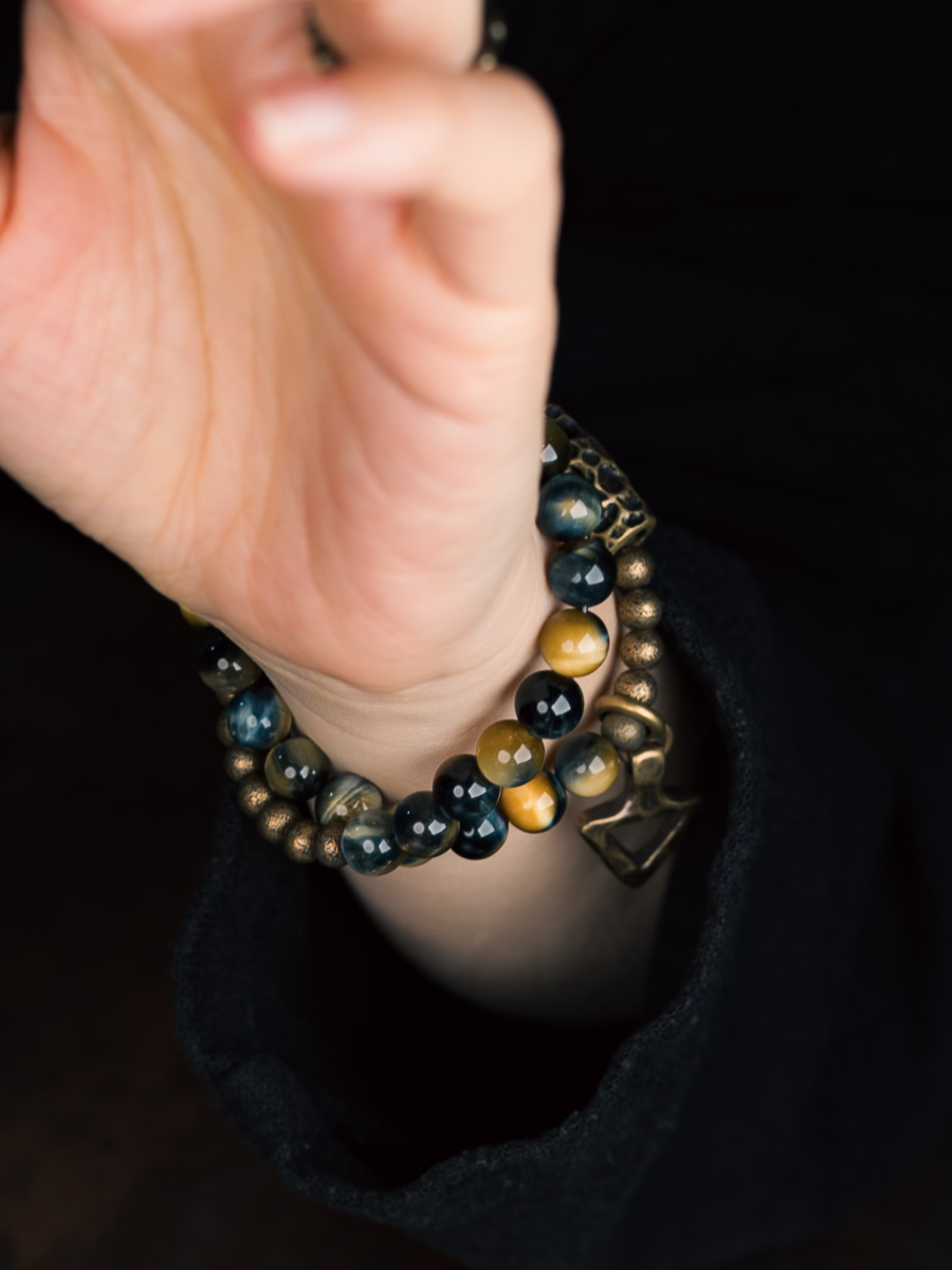 Retro Minimalist Double Circle Bracelet with Yellow Tiger Eye Stone Beads - Unique Unisex Accessory Retro Minimalist Double Circle Bracelet with Yellow Tiger Eye Stone Beads - Unique Unisex Accessory