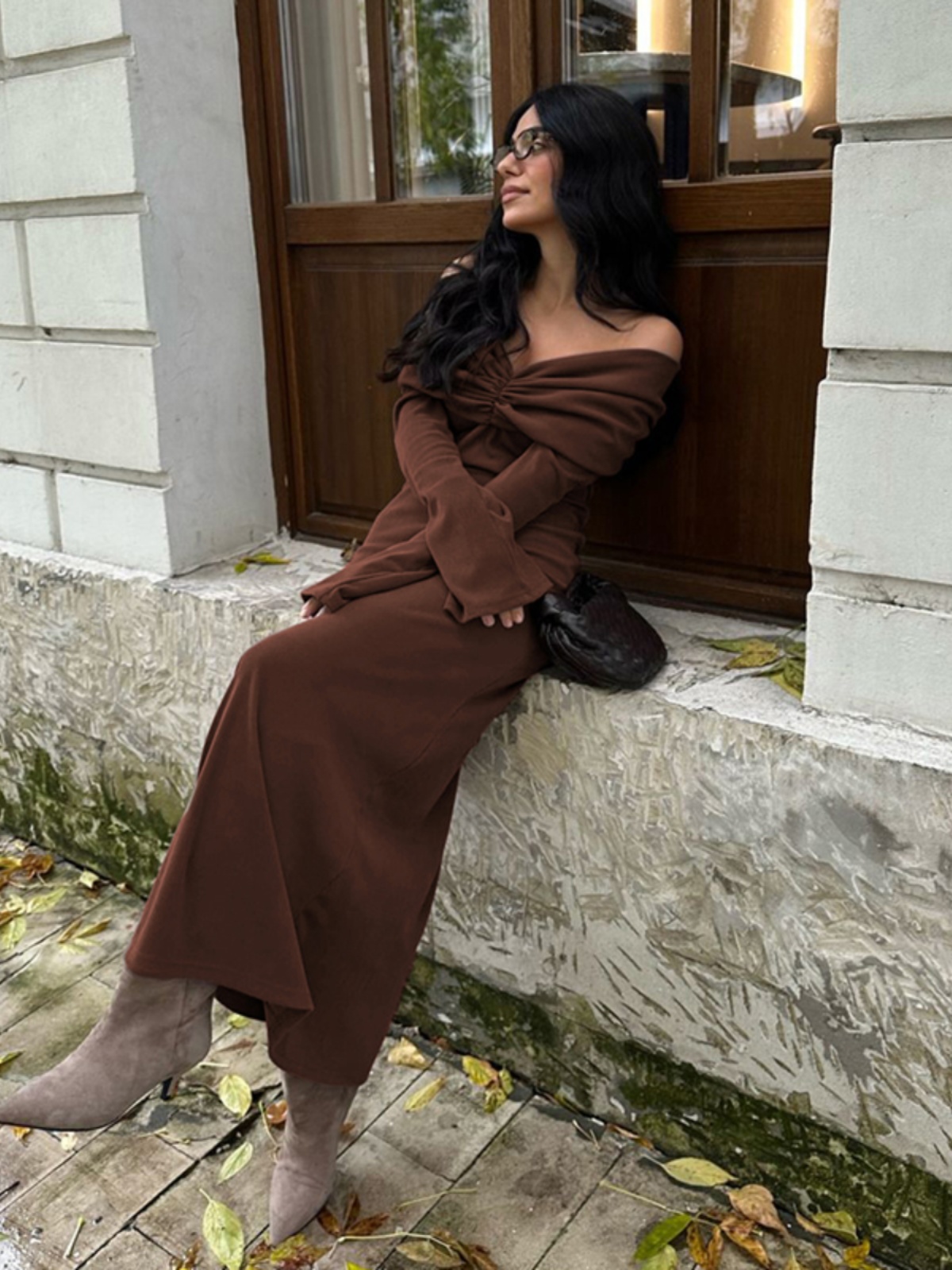 Retro One-Shoulder Ruffled Dress for Women - Elegant Slim Fit, Waist-Defined Long Dress in European American Style for Autumn Retro One-Shoulder Ruffled Dress for Women - Elegant Slim Fit, Waist-Defined Long Dress in European American Style for Autumn