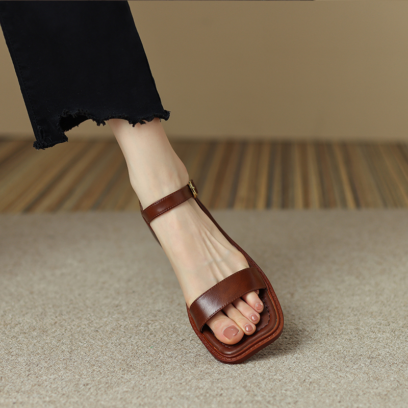 Retro One-Strap Flat Roman Sandals for Women - Summer 2025 Square Toe Open Toe Casual Low Heel Large Size 41-43 Retro One-Strap Flat Roman Sandals for Women - Summer 2025 Square Toe Open Toe Casual Low Heel Large Size 41-43