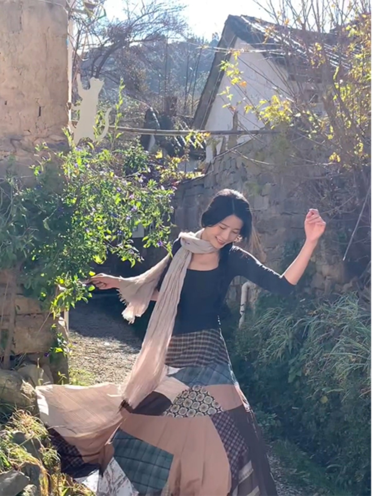 Retro Patchwork Plaid Skirt for Women – Long Spring Skirt with Niche Design, Perfect for Y2K and Vintage Style Retro Patchwork Plaid Skirt for Women – Long Spring Skirt with Niche Design, Perfect for Y2K and Vintage Style