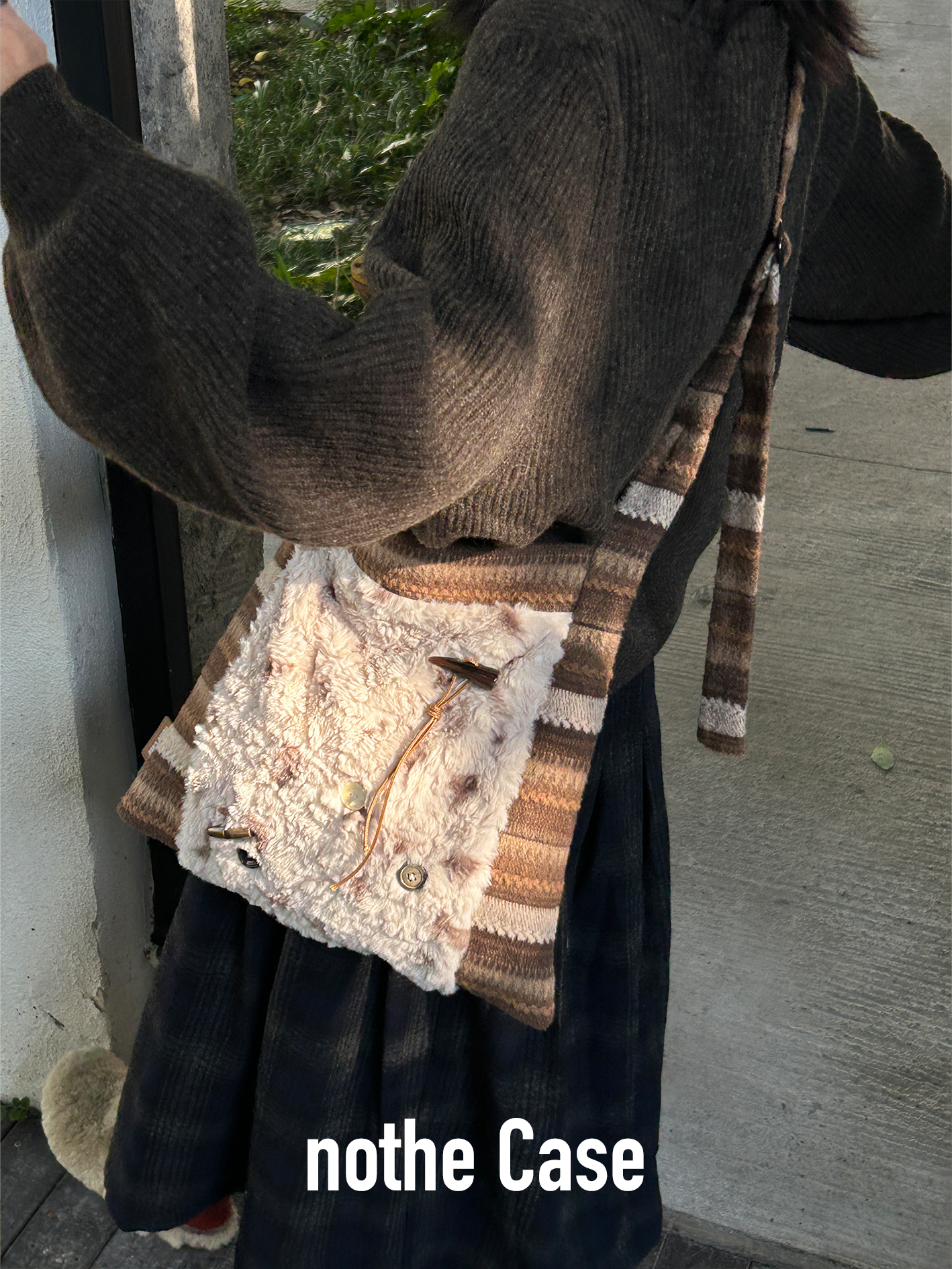 Retro Patchwork Single-Shoulder Tote Bag - Large Capacity Niche Commuter Crossbody Bag for 90s Y2K Fashion Lovers