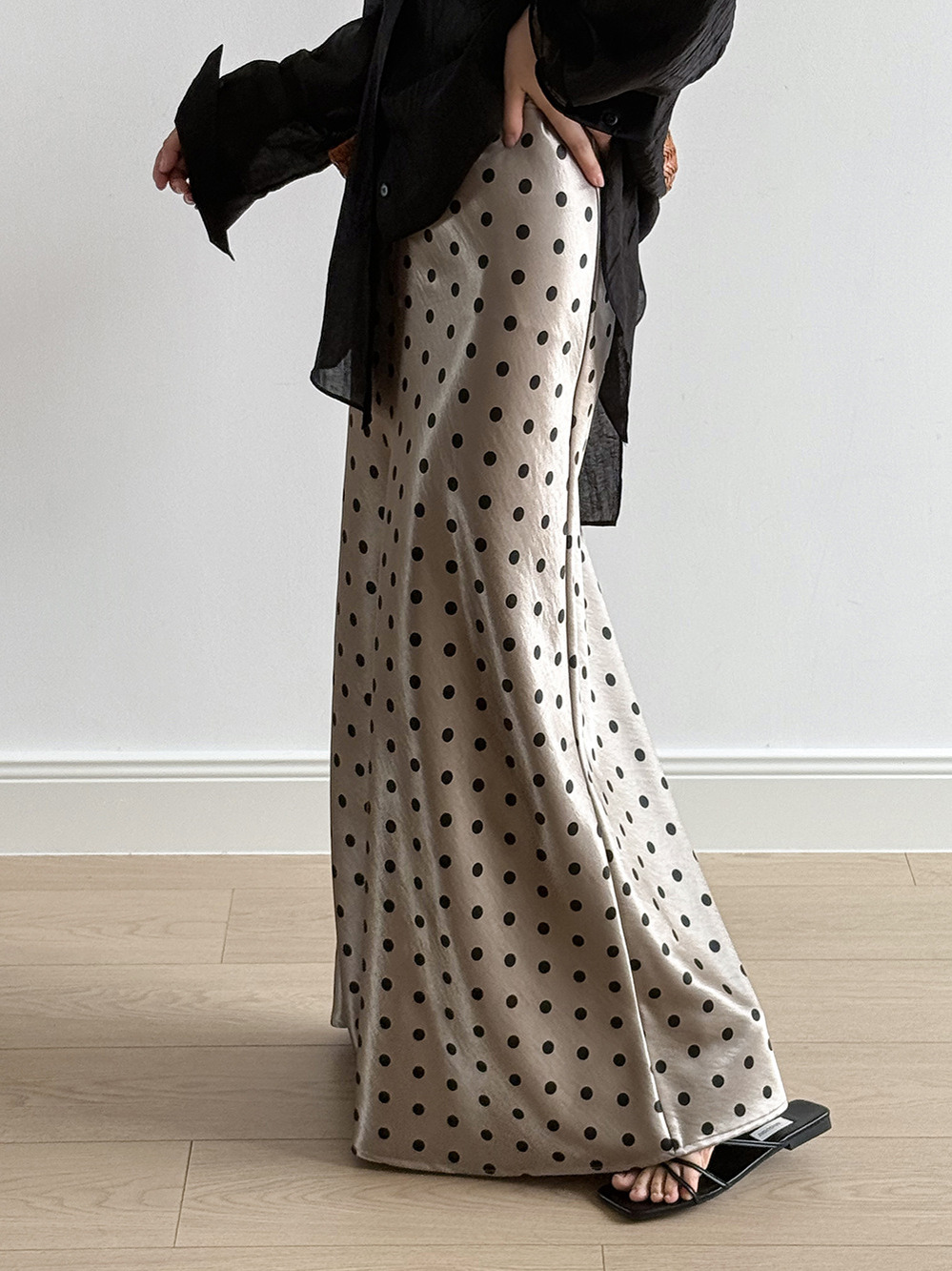 Retro Polka Dot Satin Half Skirt - High-Waisted Draped Long Mermaid Skirt for Women, 2025 Summer French Style Retro Polka Dot Satin Half Skirt - High-Waisted Draped Long Mermaid Skirt for Women, 2025 Summer French Style