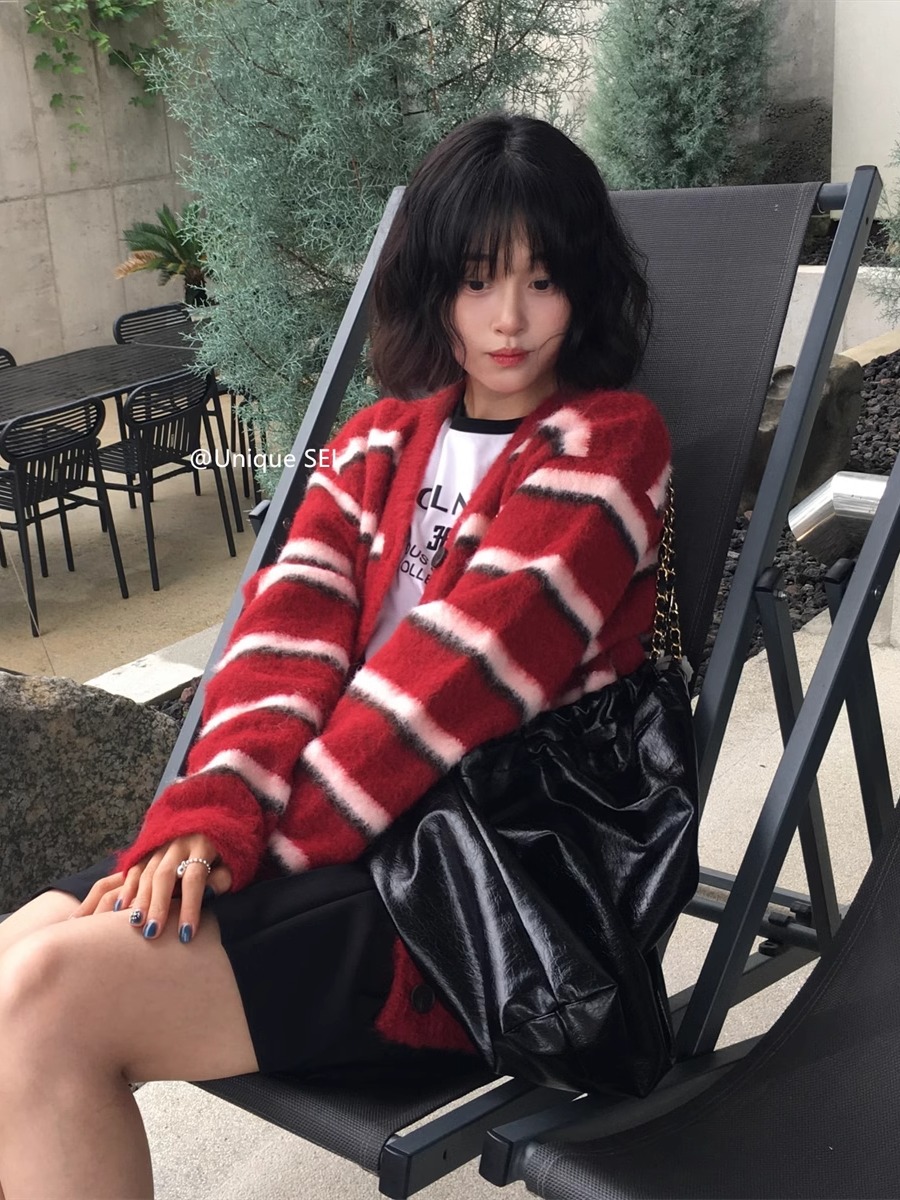 Retro Red and White Striped Loose Casual Long Sleeve Knitted Cardigan - Unique Street Style Fashion Retro Red and White Striped Loose Casual Long Sleeve Knitted Cardigan - Unique Street Style Fashion
