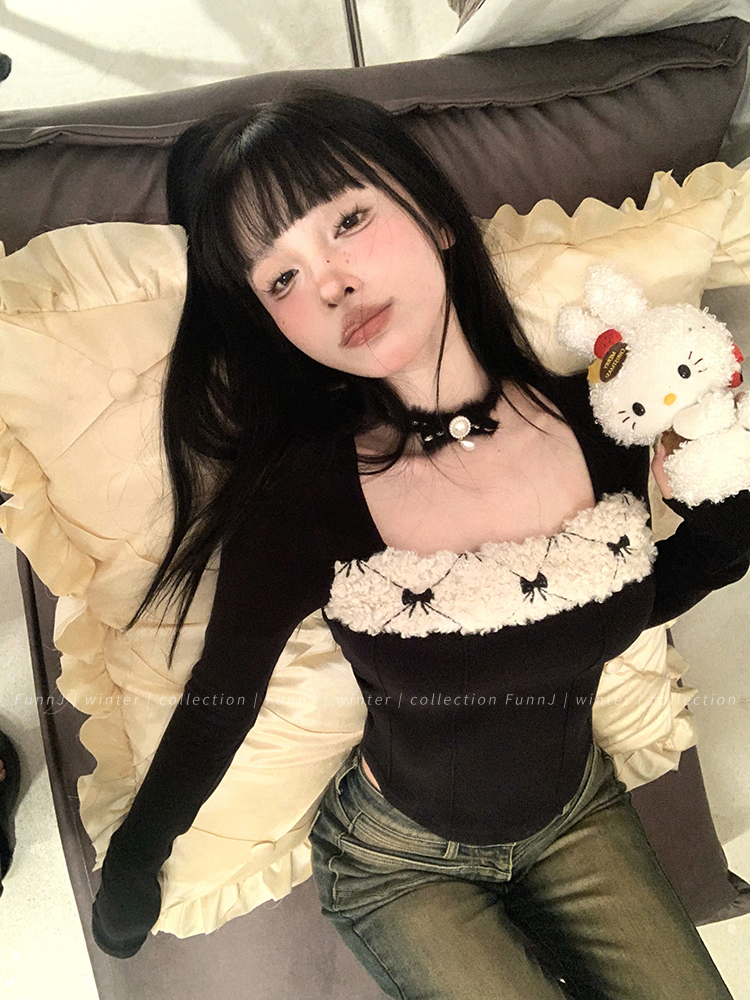 Retro Square Design Slimming Knit Base Layer Top for Women, Tempting Waist, 90s Style Inner Wear Retro Square Design Slimming Knit Base Layer Top for Women, Tempting Waist, 90s Style Inner Wear