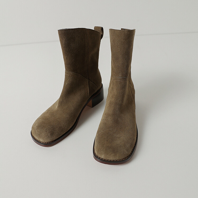 Retro Suede Chunky Low-Heeled Wide-Mouth Short Boots for Women, Round-Toe Martin Style, Genuine Leather Western Autumn/Winter 2025 Retro Suede Chunky Low-Heeled Wide-Mouth Short Boots for Women, Round-Toe Martin Style, Genuine Leather Western Autumn/Winter 2025