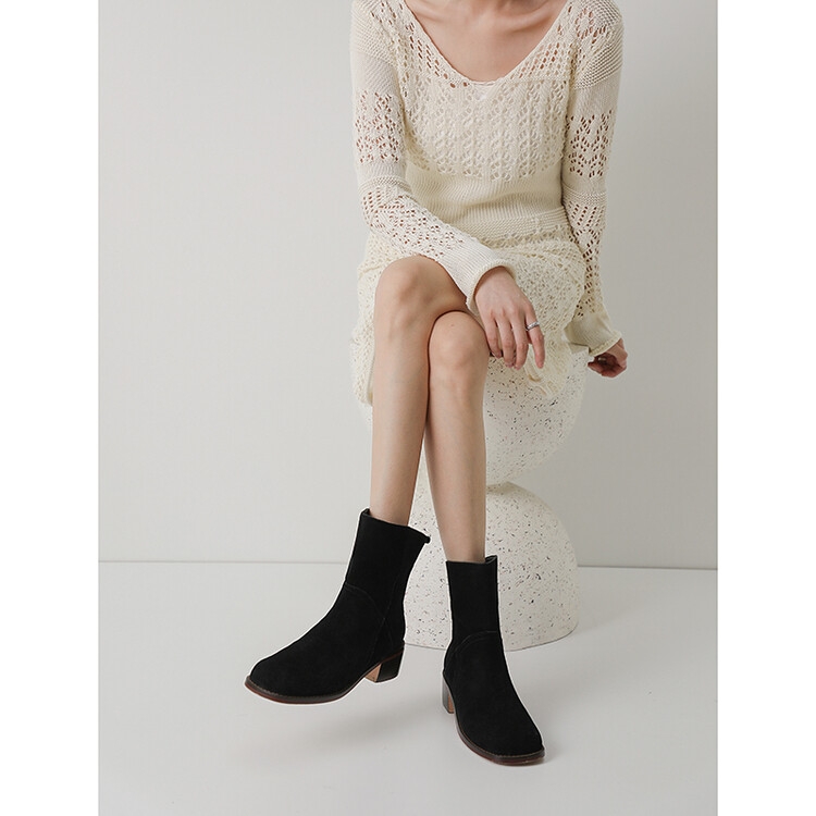 Retro Suede Chunky Low-Heeled Wide-Mouth Short Boots for Women, Round-Toe Martin Style, Genuine Leather Western Autumn/Winter 2025 Retro Suede Chunky Low-Heeled Wide-Mouth Short Boots for Women, Round-Toe Martin Style, Genuine Leather Western Autumn/Winter 2025