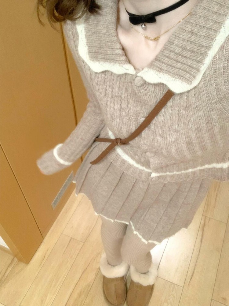 Retro Sweet Lapel Knitted Cardigan and Short Skirt Set for Women - 2025 Winter Fashion, Chic Layering Outfit Retro Sweet Lapel Knitted Cardigan and Short Skirt Set for Women - 2025 Winter Fashion, Chic Layering Outfit