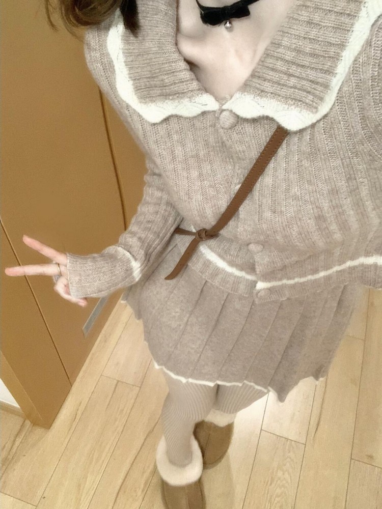 Retro Sweet Lapel Knitted Cardigan and Short Skirt Set for Women - 2025 Winter Fashion, Chic Layering Outfit Retro Sweet Lapel Knitted Cardigan and Short Skirt Set for Women - 2025 Winter Fashion, Chic Layering Outfit