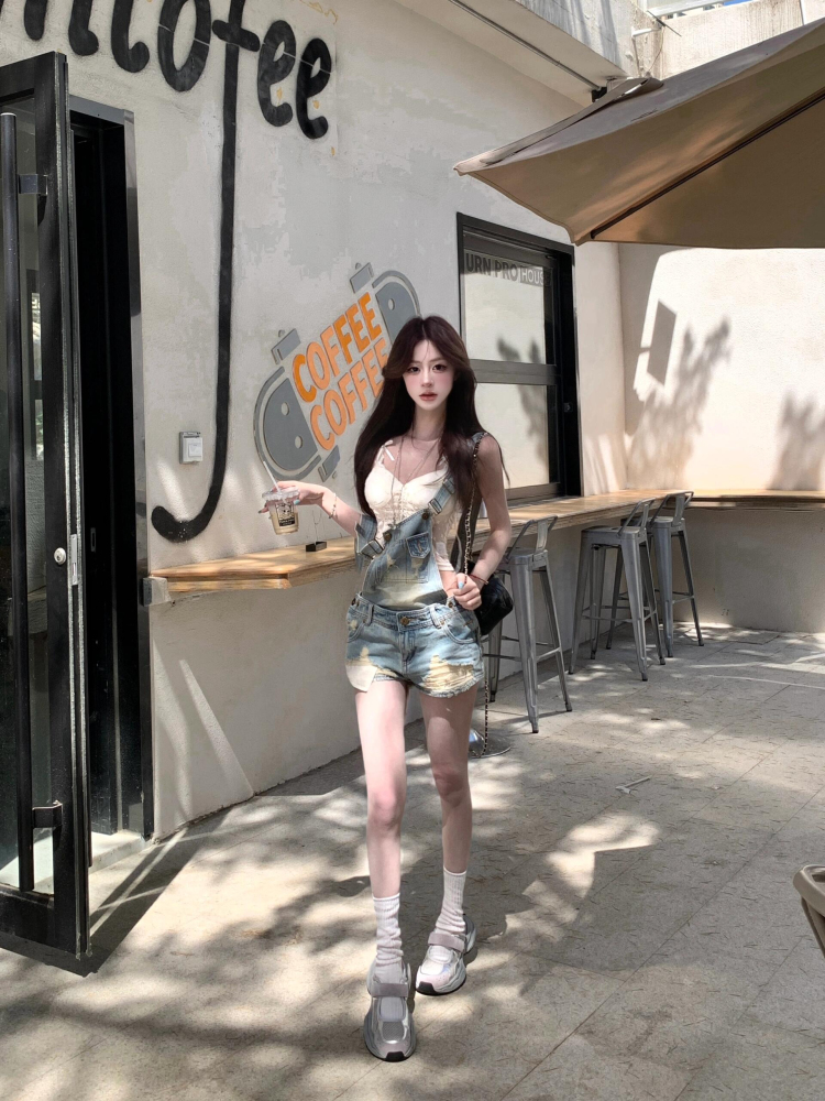 Retro Sweet & Spicy Denim Overalls for Women - 2025 Summer Slim-Fit Versatile Shorts for Y2K Style Retro Sweet & Spicy Denim Overalls for Women - 2025 Summer Slim-Fit Versatile Shorts for Y2K Style