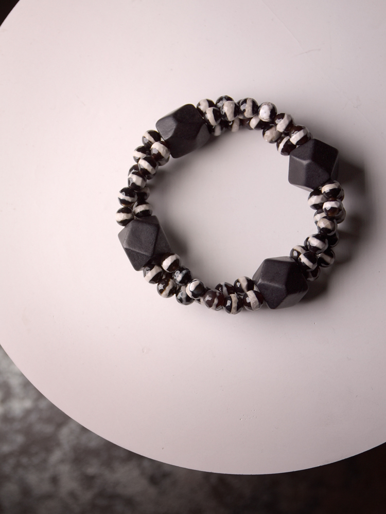 Retro Trendy Versatile Agate Bracelet for Women and Men - Original Design Jewelry, Simple Personalization, Fashion Accessory