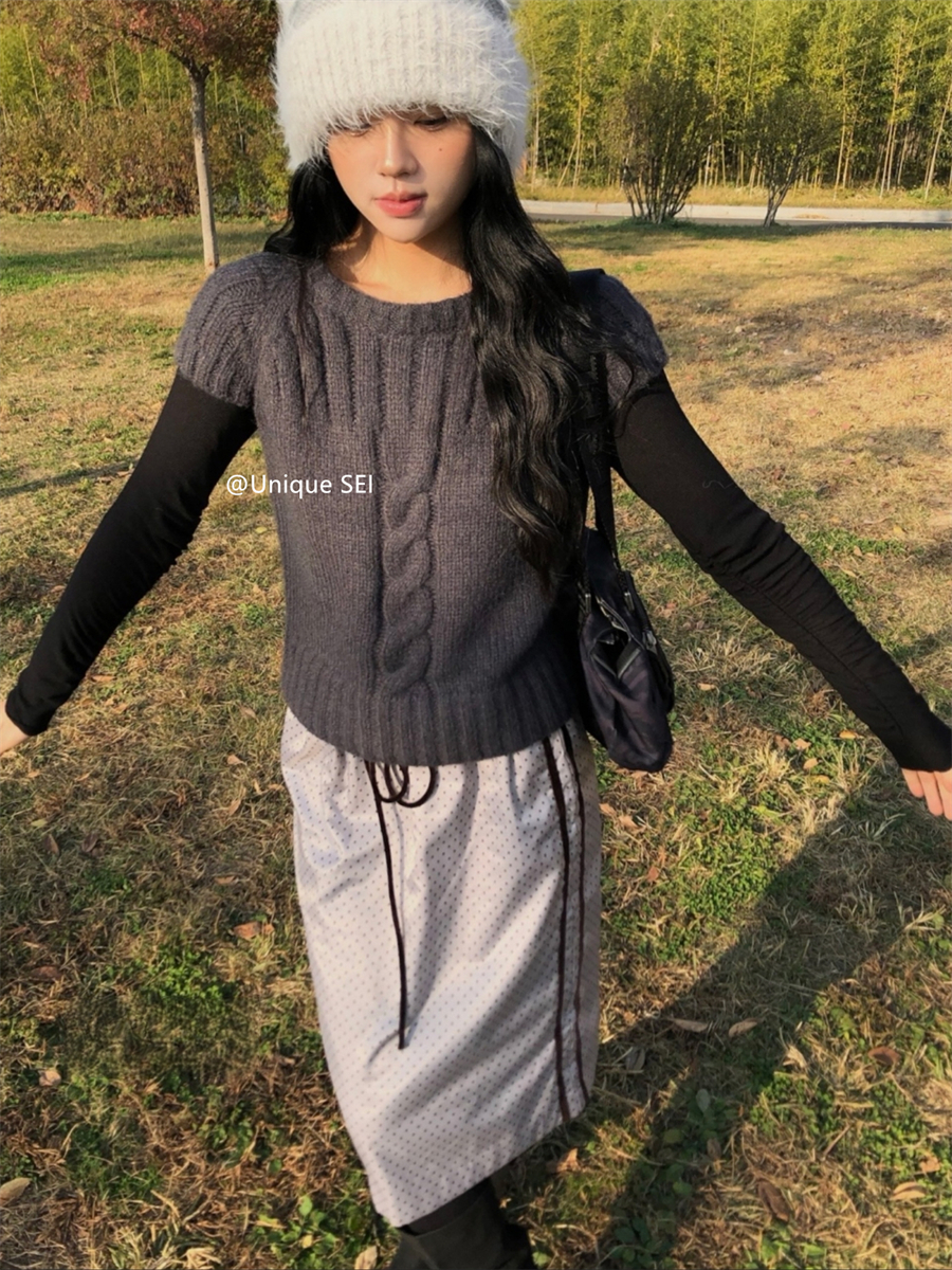 Retro Twisted Cable Slim-Fit Knitted Short Sleeve Top - Unique Versatile Style for Y2K and 90s Fashion Lovers Retro Twisted Cable Slim-Fit Knitted Short Sleeve Top - Unique Versatile Style for Y2K and 90s Fashion Lovers