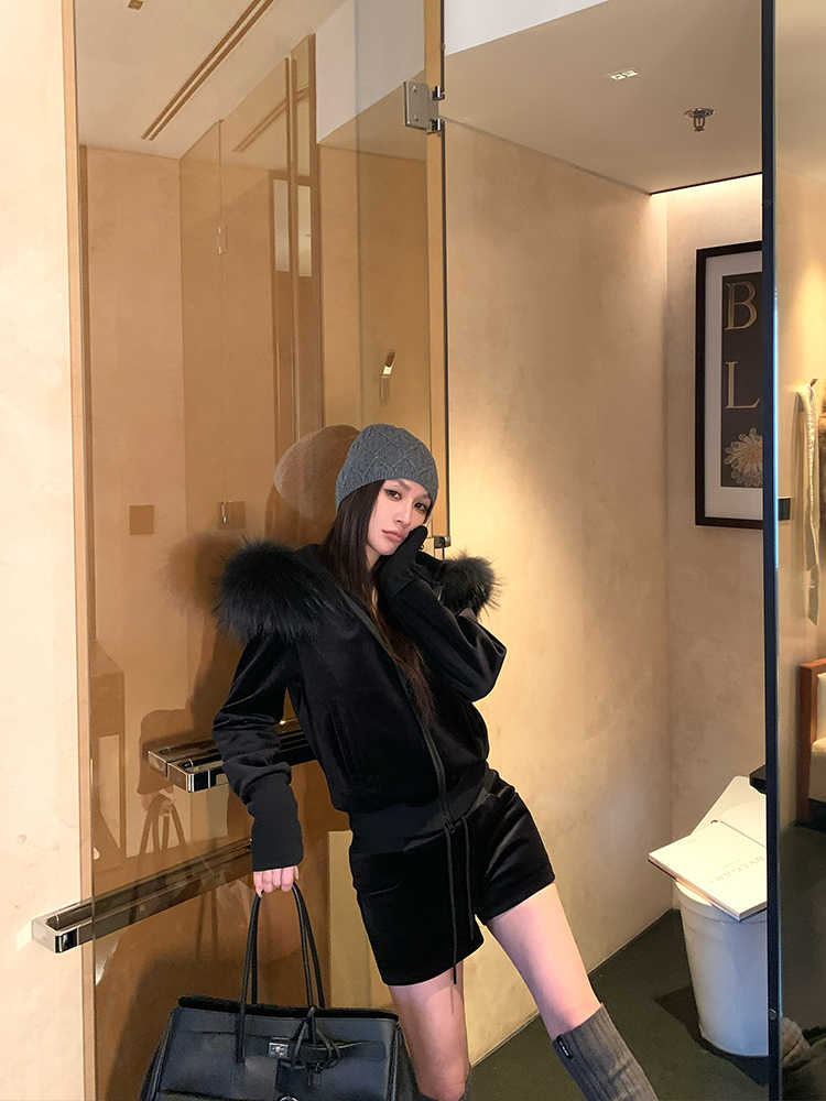 Retro Velvet Raccoon Fur Collar Short Hooded Sweatshirt Jacket Set with Shorts and Pants - Y2K Inspired Fashion Retro Velvet Raccoon Fur Collar Short Hooded Sweatshirt Jacket Set with Shorts and Pants - Y2K Inspired Fashion