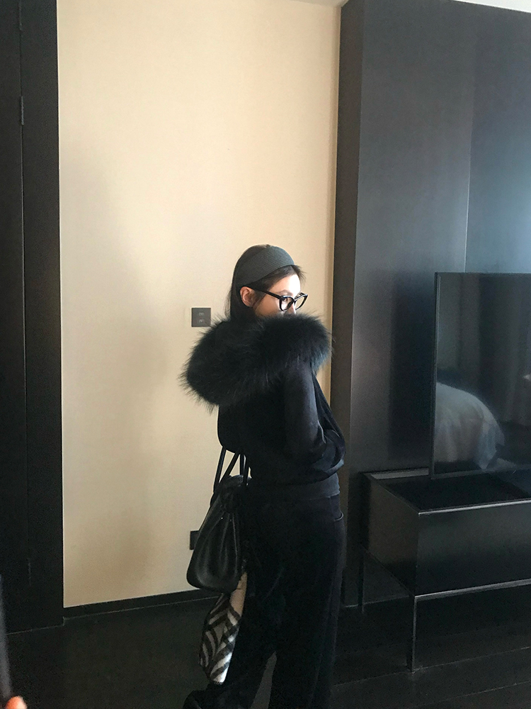 Retro Velvet Raccoon Fur Collar Short Hooded Sweatshirt Jacket Set with Shorts and Pants - Y2K Inspired Fashion Retro Velvet Raccoon Fur Collar Short Hooded Sweatshirt Jacket Set with Shorts and Pants - Y2K Inspired Fashion