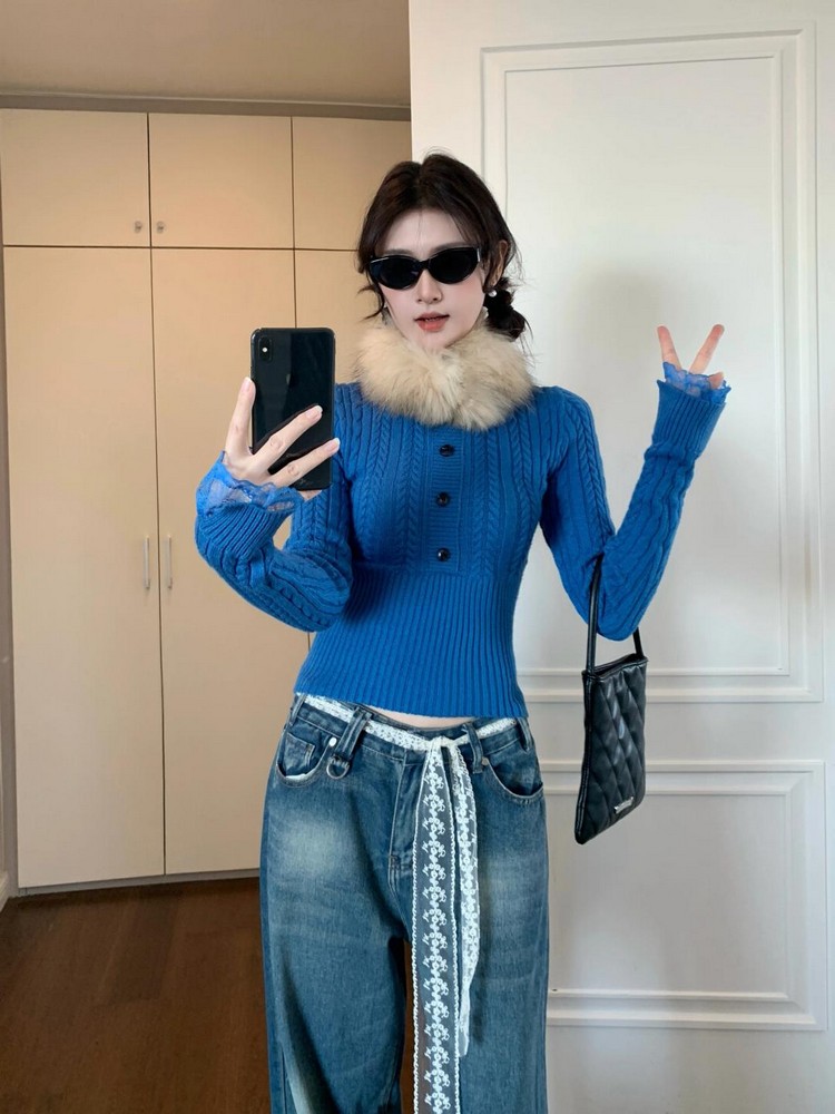 Retro Waist-Cinching Fitted Sweater for Women - Knitted Base Layer Top for Winter & Spring in Alluring Style Retro Waist-Cinching Fitted Sweater for Women - Knitted Base Layer Top for Winter & Spring in Alluring Style