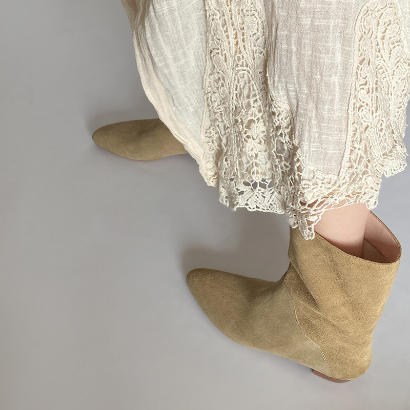 Retro Western Cowboy Boots for Women - Pointed Toe, Chunky Heel, Slouchy Mid-Calf Suede Short Riding Boots Retro Western Cowboy Boots for Women - Pointed Toe, Chunky Heel, Slouchy Mid-Calf Suede Short Riding Boots