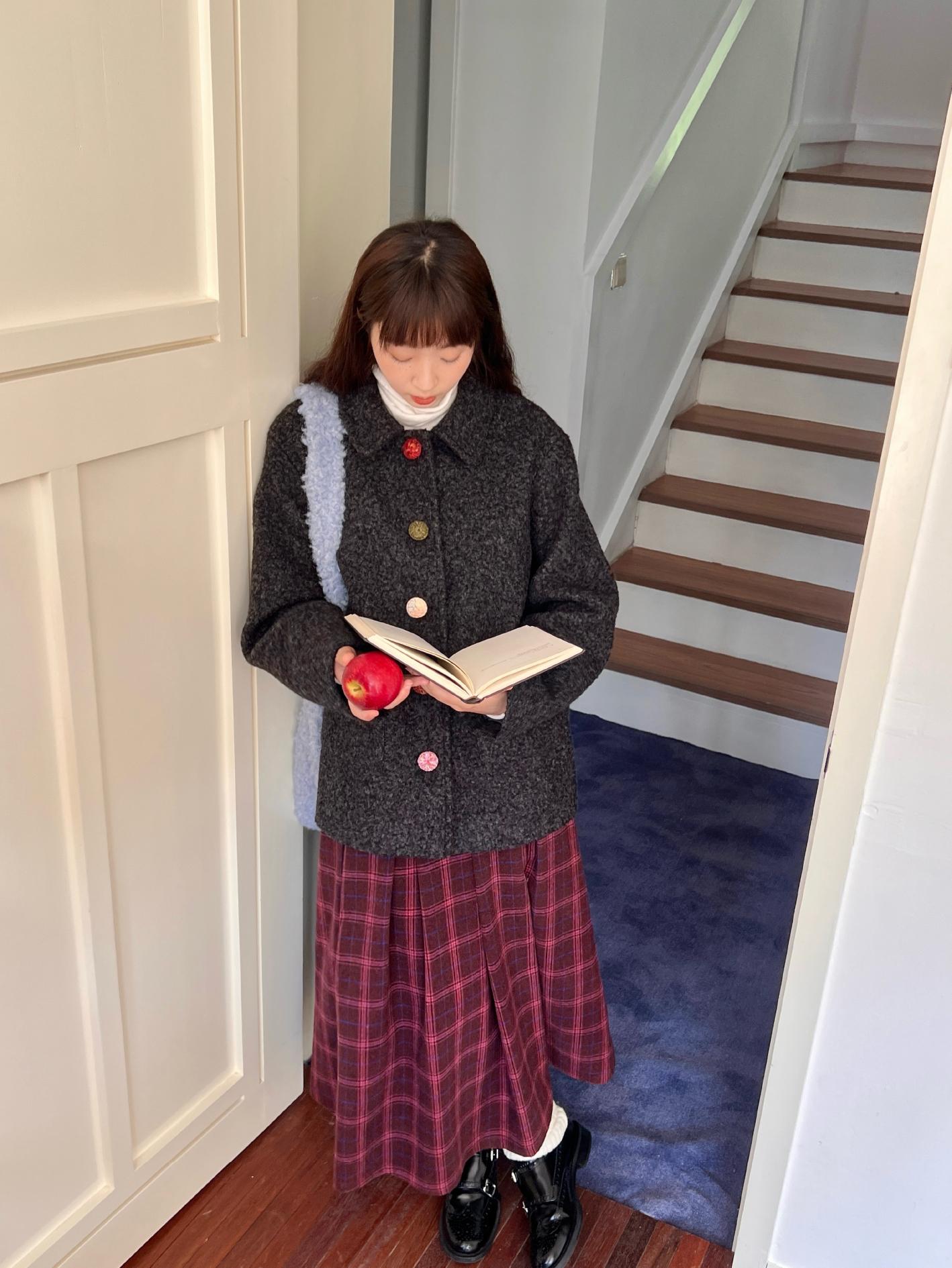 Retro Wool Half-Length Plaid Skirt - Versatile Pleated Design for 90s Inspired Style Retro Wool Half-Length Plaid Skirt - Versatile Pleated Design for 90s Inspired Style