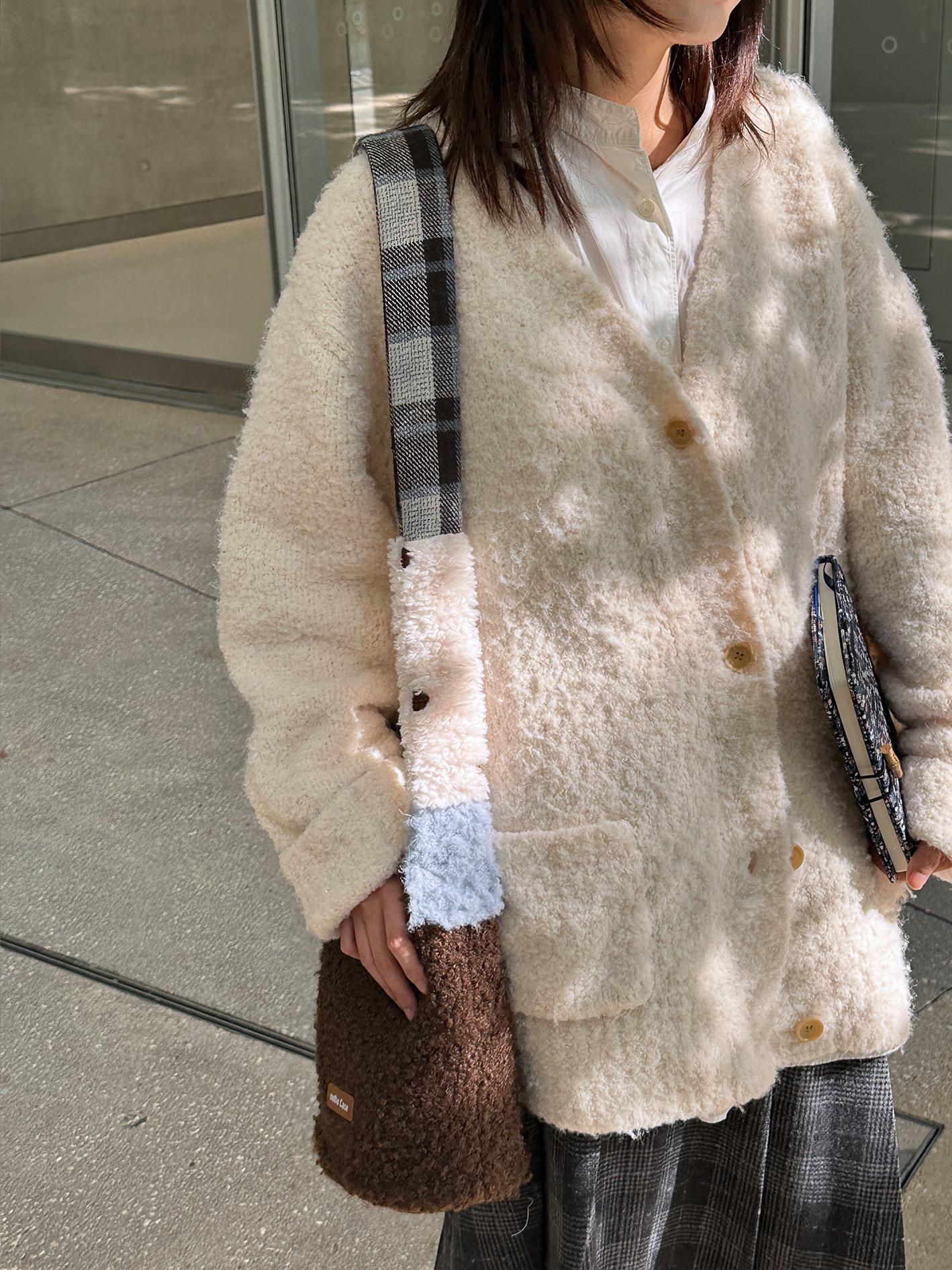 Retro Woolen Bucket Bag in Brown - Large Capacity Spliced Shoulder Strap Crossbody - Vintage Style Fashion Accessory Retro Woolen Bucket Bag in Brown - Large Capacity Spliced Shoulder Strap Crossbody - Vintage Style Fashion Accessory