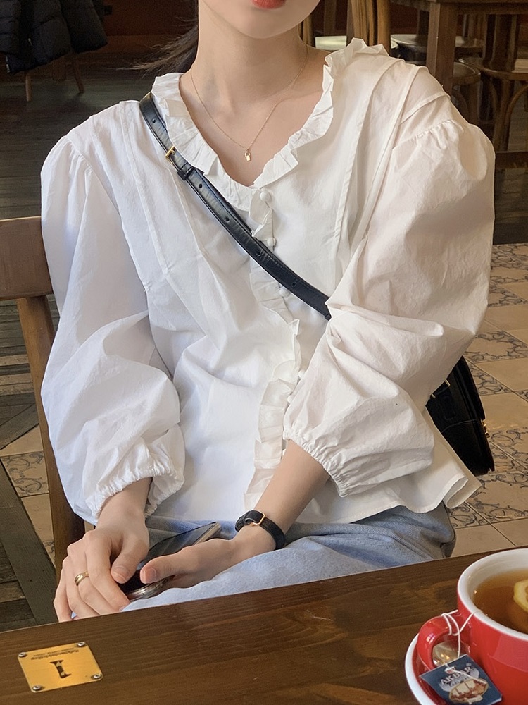 Ruffled Edge Button-Up Blouse in Korean Style - Fresh Romantic Spring Fashion with Bubble Feel for Effortless Chic Looks Ruffled Edge Button-Up Blouse in Korean Style - Fresh Romantic Spring Fashion with Bubble Feel for Effortless Chic Looks