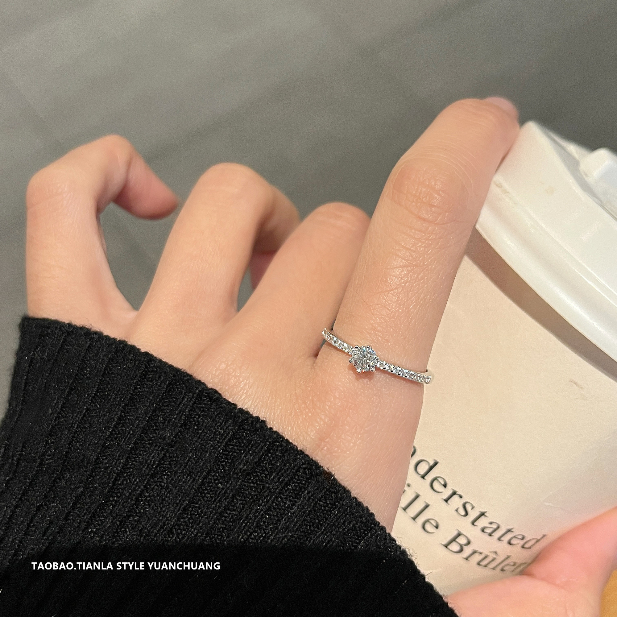 S925 Pure Silver Six-Claw Diamond Ring for Women, Minimalist High-End Light Luxury Jewelry, Elegant Fine Ring S925 Pure Silver Six-Claw Diamond Ring for Women, Minimalist High-End Light Luxury Jewelry, Elegant Fine Ring