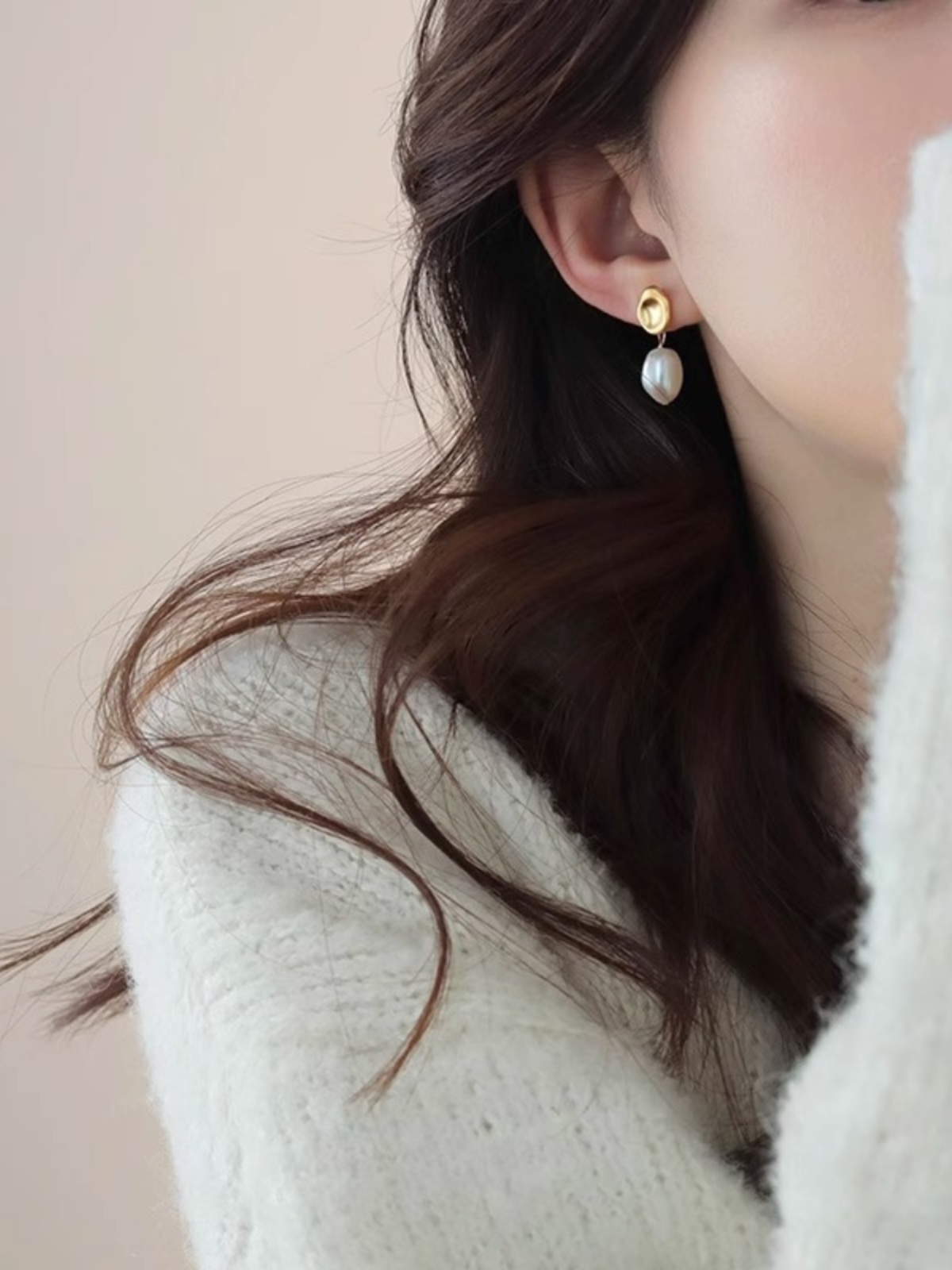 S925 Silver Needle Niche Design Earrings for Women with Natural Pearl Ear Clips - Elegant Jewelry for Any Occasion S925 Silver Needle Niche Design Earrings for Women with Natural Pearl Ear Clips - Elegant Jewelry for Any Occasion