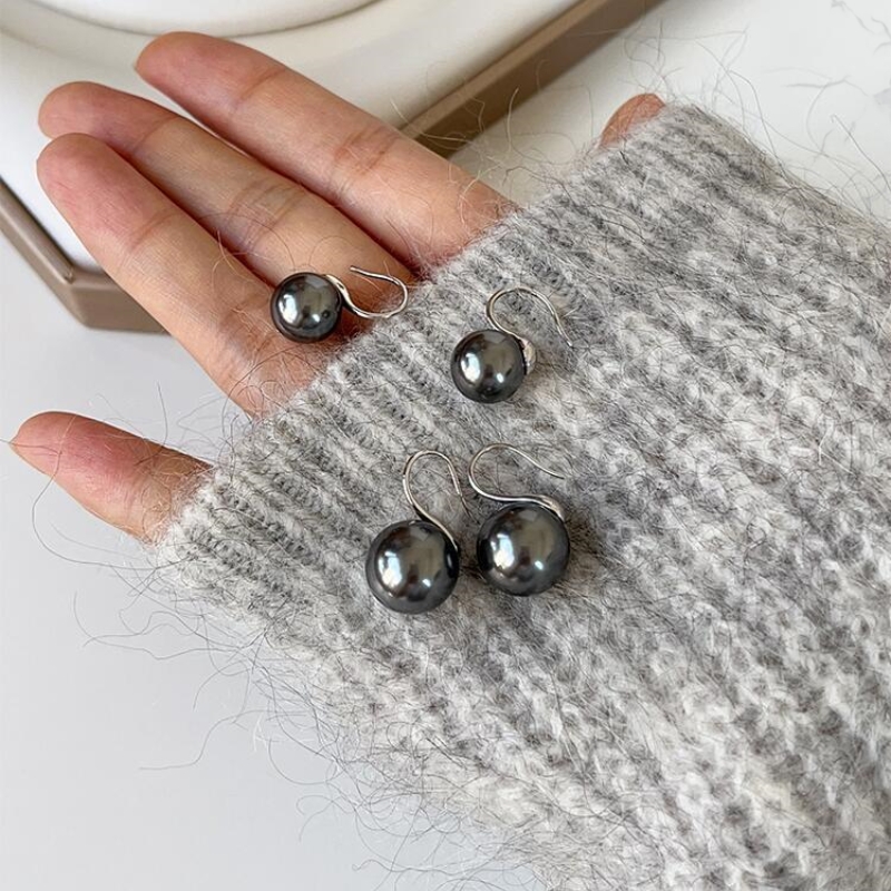 S925 Silver Needle Pearl Earrings for Women - French Style Hook, Autumn/Winter Fashion, Elegant Accessories S925 Silver Needle Pearl Earrings for Women - French Style Hook, Autumn/Winter Fashion, Elegant Accessories