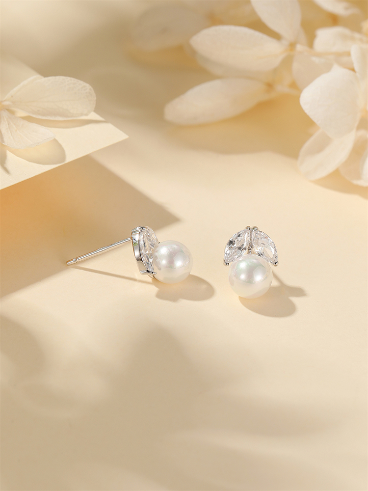 S925 Sterling Silver Pearl Earrings for Women, Elegant Classy Design, High-End Temperament Accessories, Perfect for Formal Occasions S925 Sterling Silver Pearl Earrings for Women, Elegant Classy Design, High-End Temperament Accessories, Perfect for Formal Occasions
