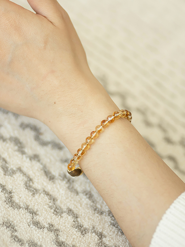 Sandalwood Bracelet with Crystal Beads, Pure Silver Plated, Light Luxury Chinese Style Jewelry, Long-Lasting Fortune Design Sandalwood Bracelet with Crystal Beads, Pure Silver Plated, Light Luxury Chinese Style Jewelry, Long-Lasting Fortune Design