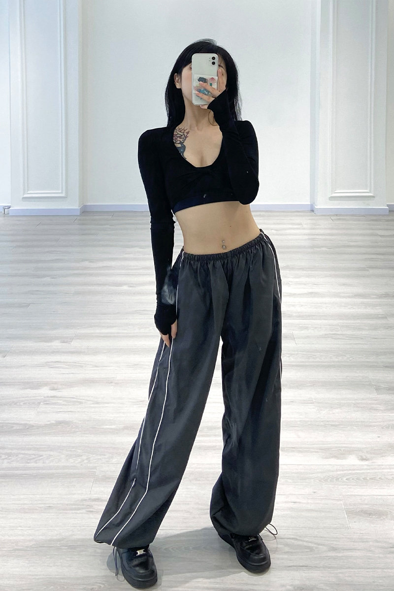 Sexy Black Short-Sleeve T-Shirt for Women with Tie Crossover - Perfect for Jazz Dancing, Y2K Style, Instagram Ready Sexy Black Short-Sleeve T-Shirt for Women with Tie Crossover - Perfect for Jazz Dancing, Y2K Style, Instagram Ready