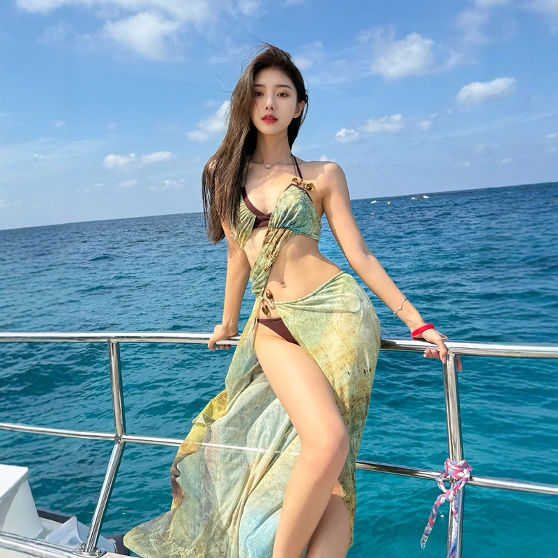 Sexy Gathered Three-Point Bikini for Small Breasts, European American Style Hot Girl Swimsuit for Spring Vacation