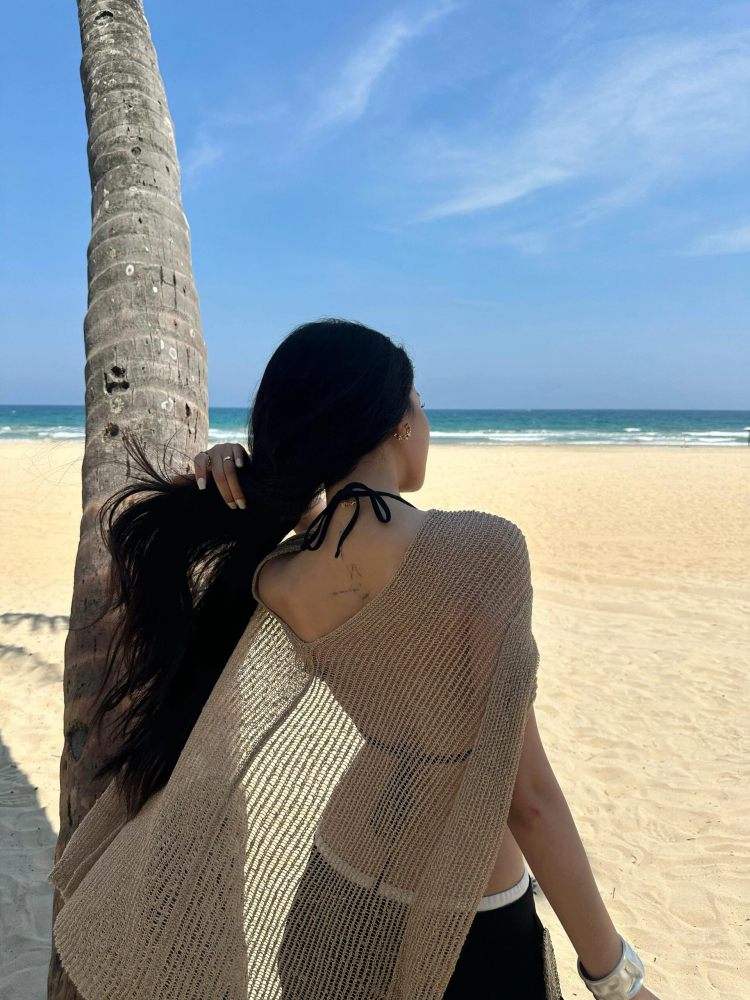 Sexy Knitted Hollow One-Piece Top for Women - Summer Halter Camisole with Versatile Styles - Vacation Fashion Sexy Knitted Hollow One-Piece Top for Women - Summer Halter Camisole with Versatile Styles - Vacation Fashion