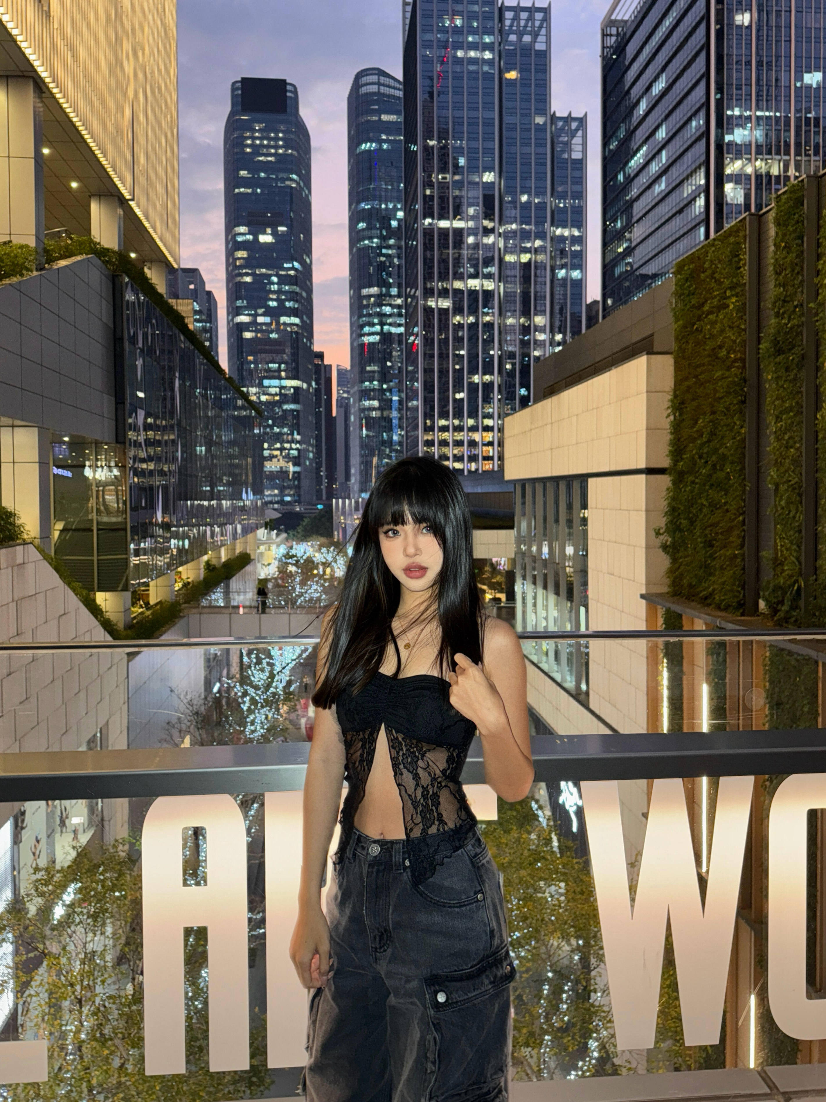 Sexy Lace Strapless Camisole for Women - Slim Fit Sheer Cropped Top in European and American Style for Summer 2025