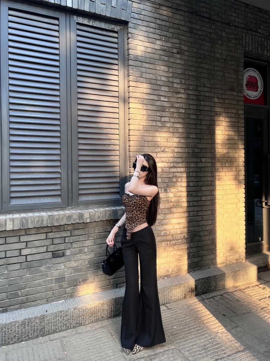 Sexy Leopard Print Strapless Camisole for Women - Irregular Short Base Top, American Style, 2025 Summer Fashion Sexy Leopard Print Strapless Camisole for Women - Irregular Short Base Top, American Style, 2025 Summer Fashion