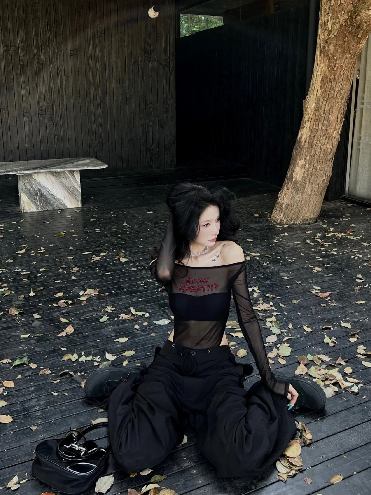 Sexy Mesh See-Through Off-the-Shoulder Top for Women - Slim Fit, European & American Instagram Style, Spring/Summer 2025 Sexy Mesh See-Through Off-the-Shoulder Top for Women - Slim Fit, European & American Instagram Style, Spring/Summer 2025