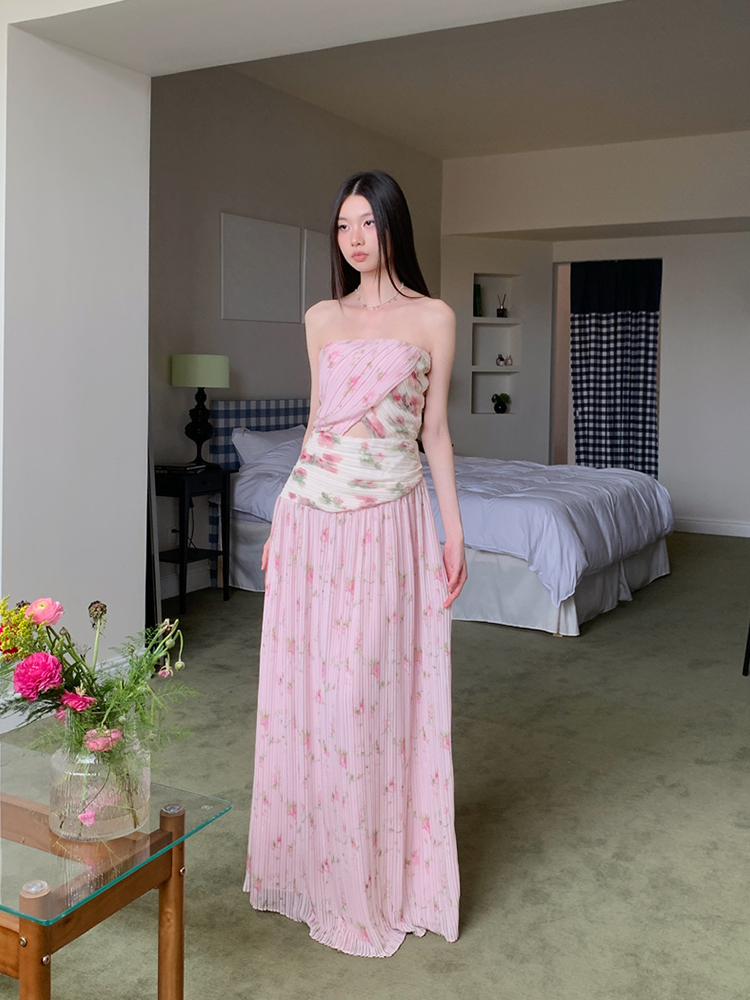 Sexy Off-Shoulder Floral Lace-Up Bustier Dress with Waist-Cinching Effect and Pleated Long Skirt - Eccentric Y2K Style Sexy Off-Shoulder Floral Lace-Up Bustier Dress with Waist-Cinching Effect and Pleated Long Skirt - Eccentric Y2K Style