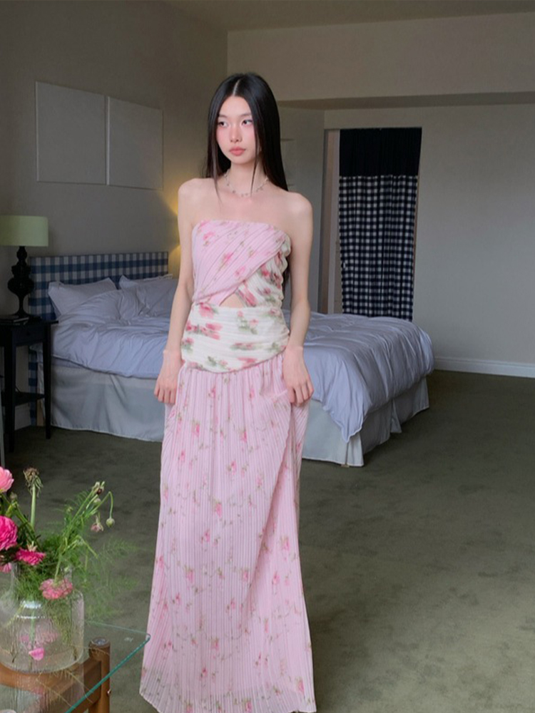 Sexy Off-Shoulder Floral Lace-Up Bustier Dress with Waist-Cinching Effect and Pleated Long Skirt - Eccentric Y2K Style Sexy Off-Shoulder Floral Lace-Up Bustier Dress with Waist-Cinching Effect and Pleated Long Skirt - Eccentric Y2K Style